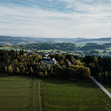 Sonnenhotel Hoher Hahn Schwarzenberg  Bagian luar foto