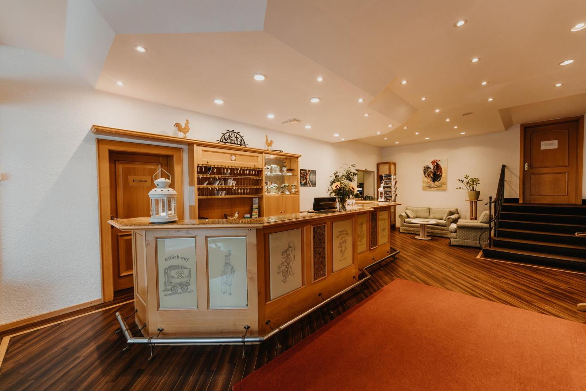 Sonnenhotel Hoher Hahn Schwarzenberg  Bagian luar foto