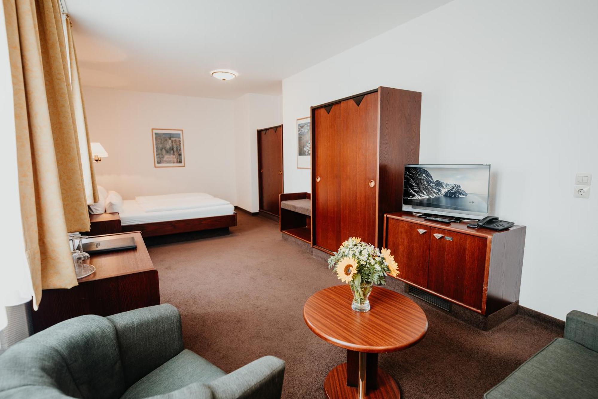 Sonnenhotel Hoher Hahn Schwarzenberg  Bagian luar foto